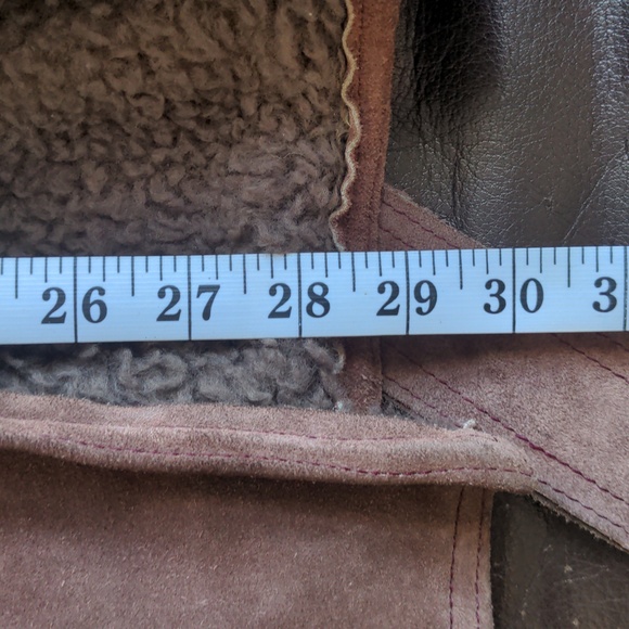 Vintage shearling jacket - Picture 10 of 16